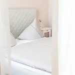 Kro Zur Linde 3*